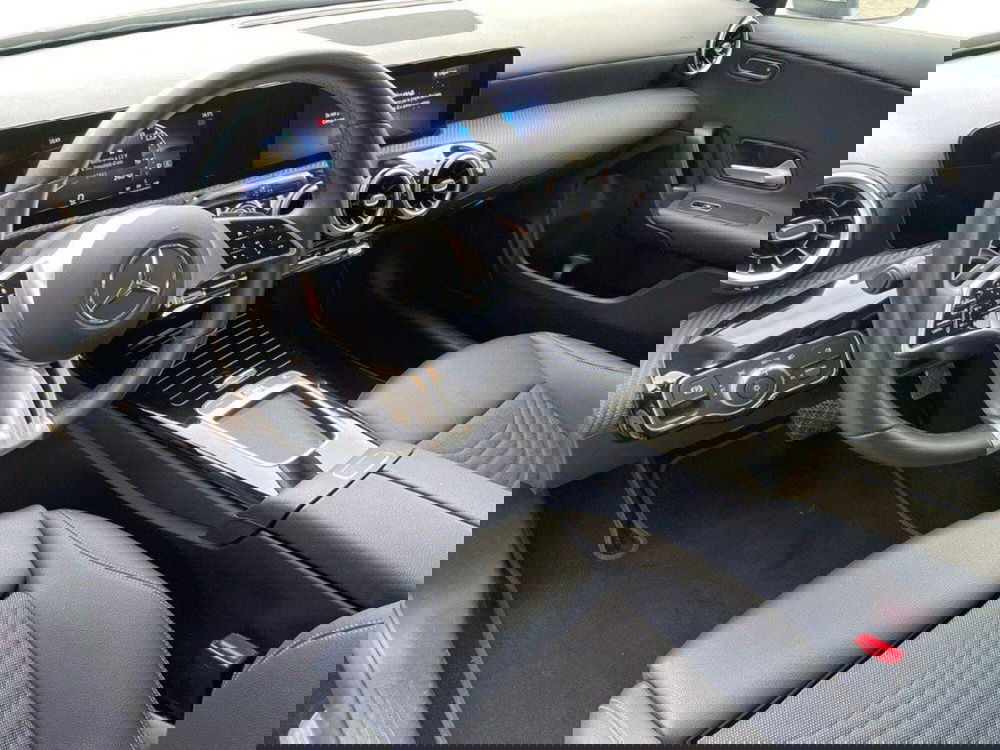 Mercedes-Benz CLA Shooting Brake usata a Macerata (16)