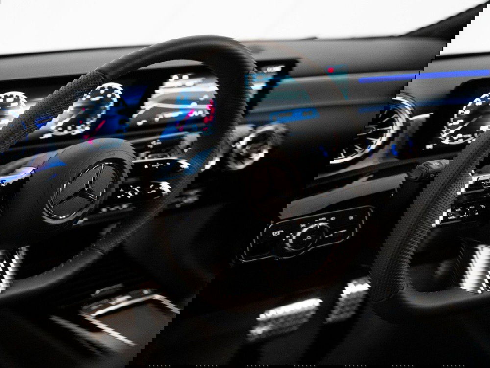 Mercedes-Benz Classe A Sedan nuova a Macerata (12)