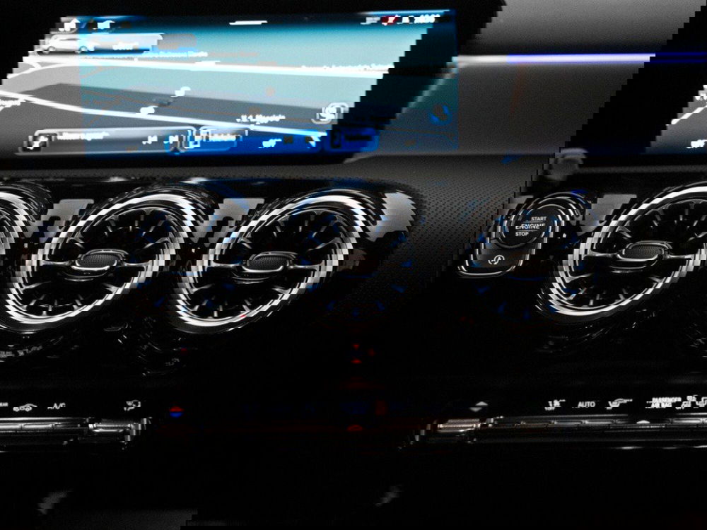 Mercedes-Benz Classe A Sedan nuova a Macerata (17)