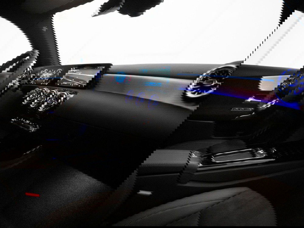 Mercedes-Benz Classe A Sedan nuova a Macerata (20)