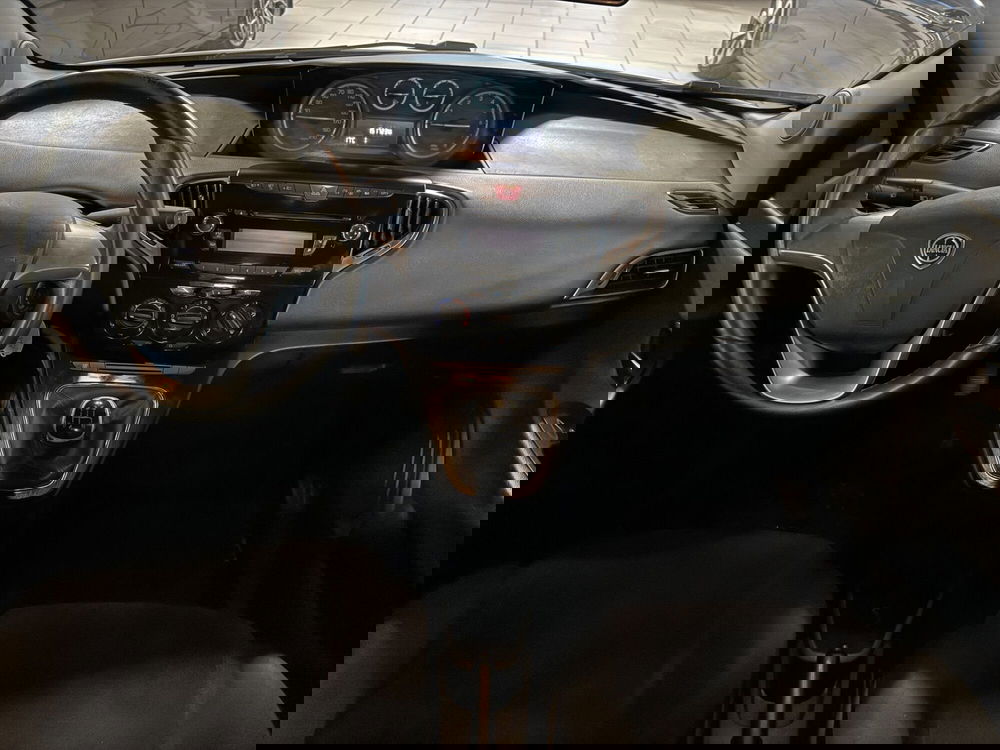 Lancia Ypsilon usata a Messina (11)