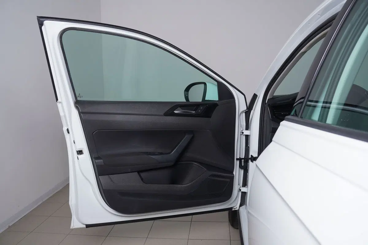 Volkswagen Taigo usata a Perugia (14)
