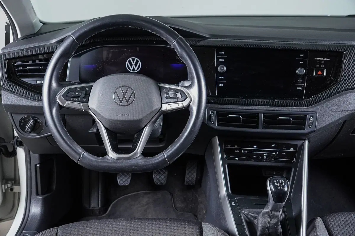 Volkswagen Taigo usata a Perugia (16)