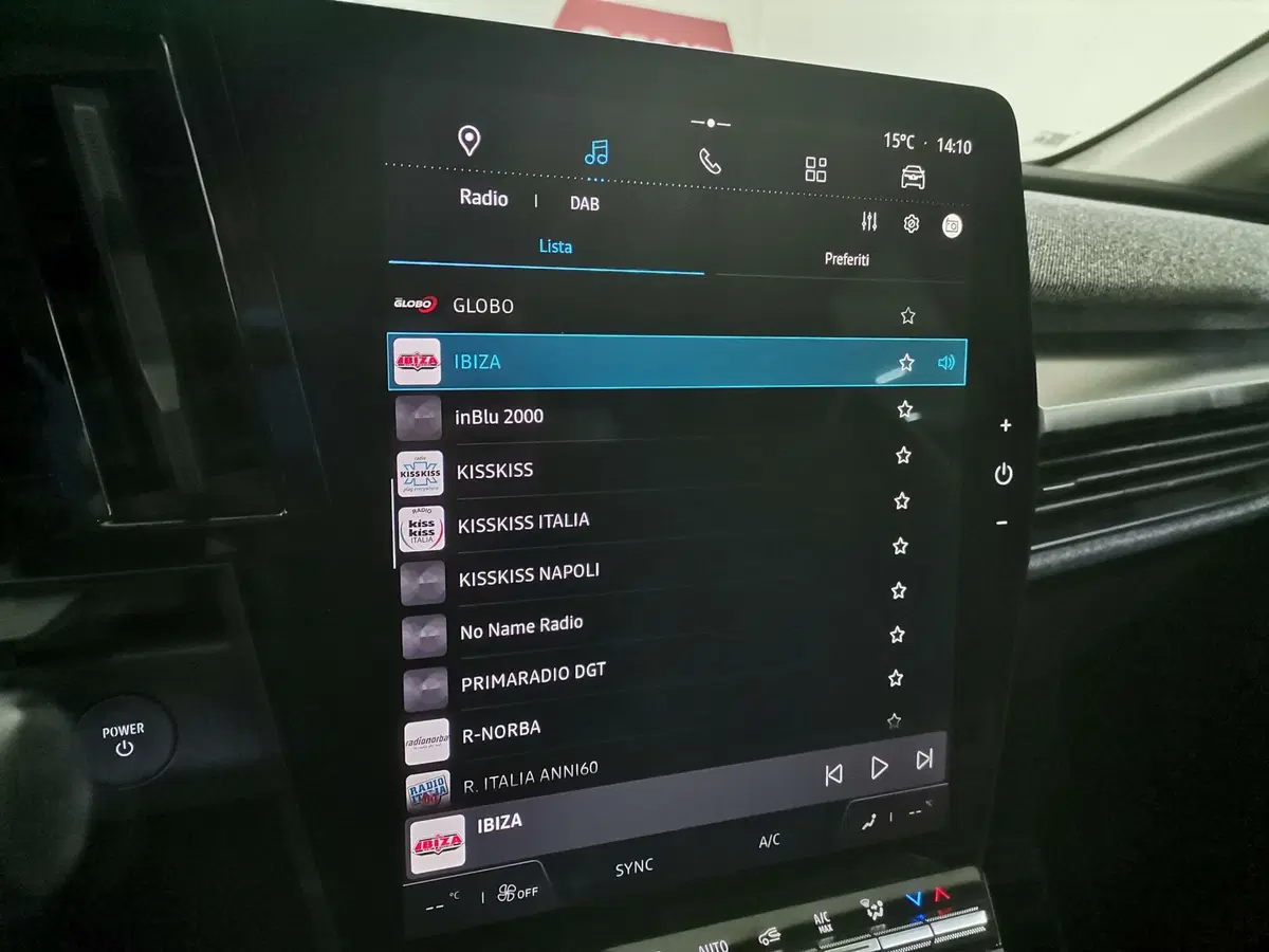Renault Megane E-Tech Electric usata a Salerno (14)