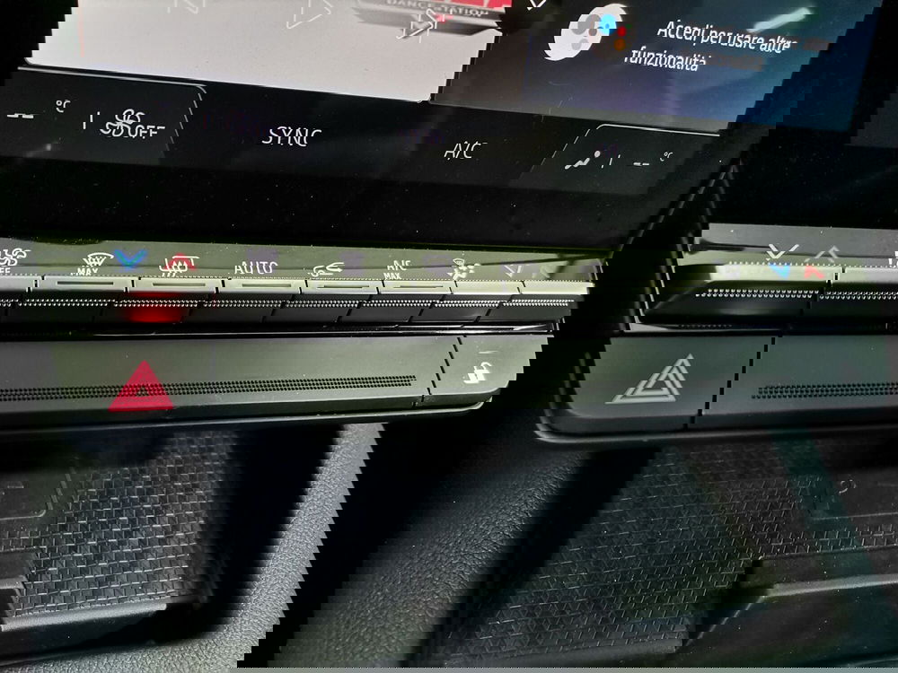 Renault Megane E-Tech Electric usata a Salerno (18)