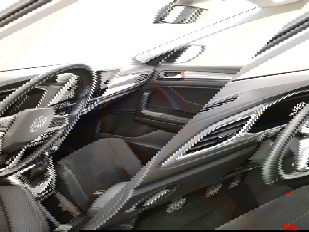 Volkswagen T-Roc usata a Massa-Carrara (7)