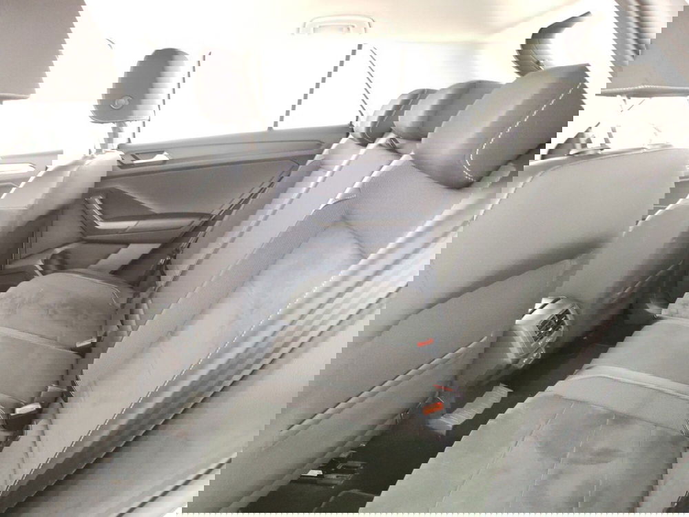 Volkswagen T-Roc usata a Massa-Carrara (9)