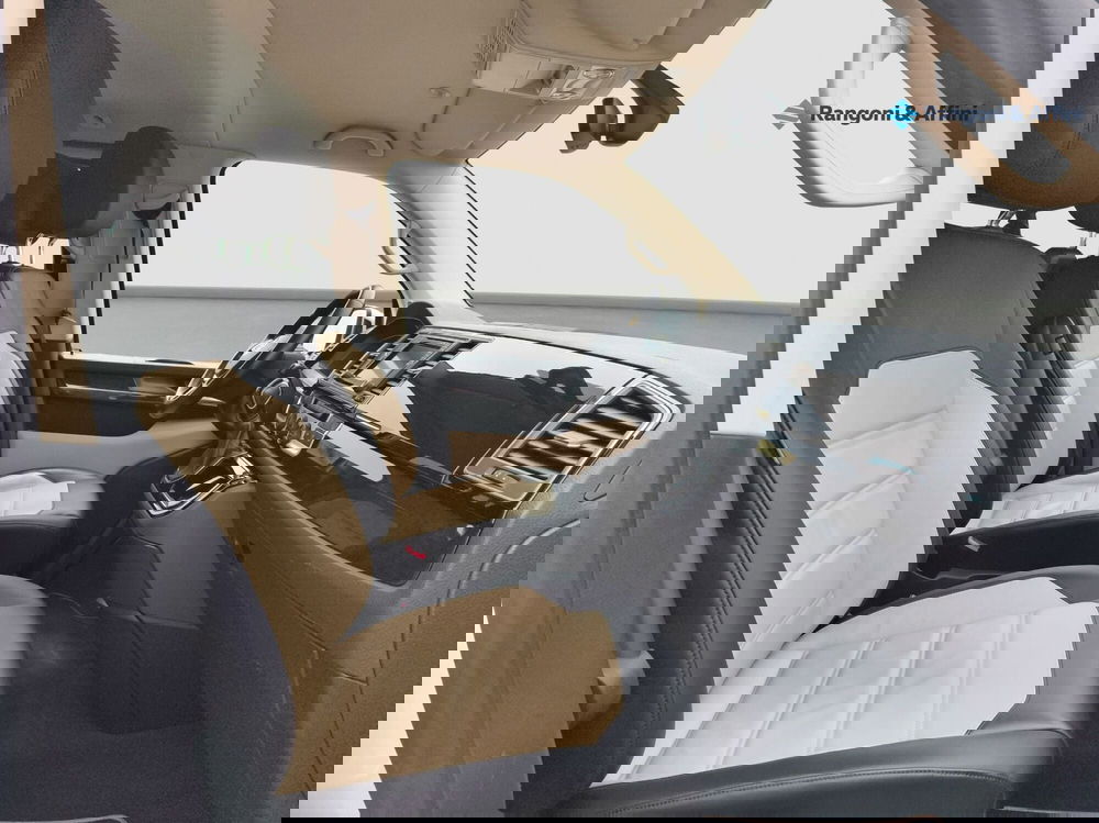Volkswagen Multivan usata a Brescia (18)