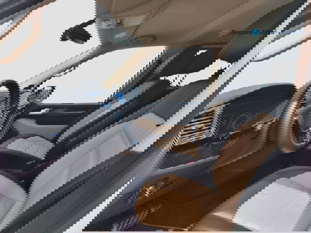 Volkswagen Multivan usata a Brescia (5)