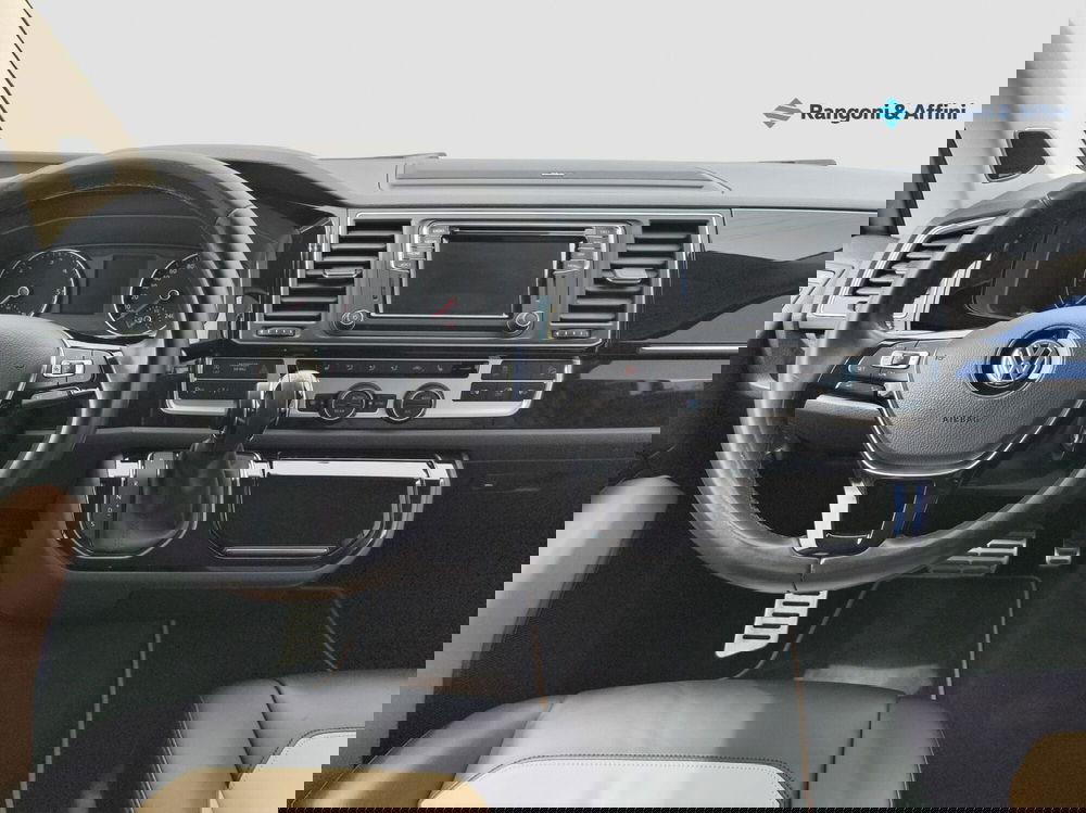 Volkswagen Multivan usata a Brescia (6)