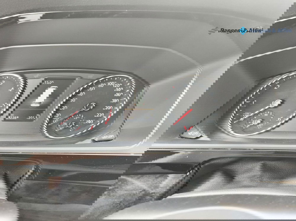 Volkswagen Multivan usata a Brescia (7)