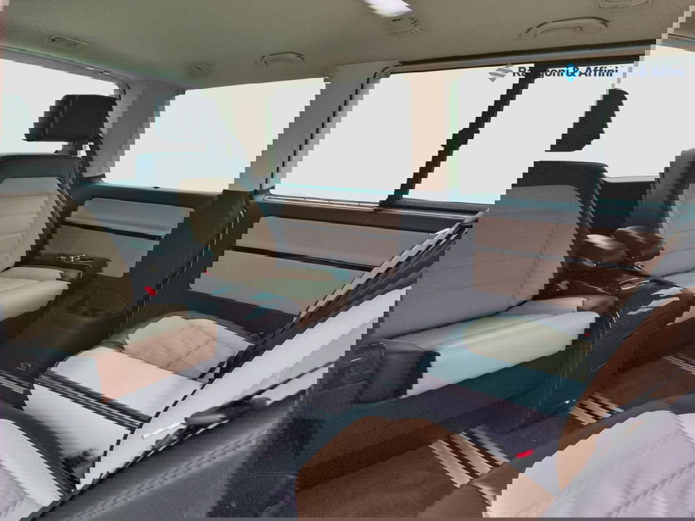 Volkswagen Multivan usata a Brescia (9)