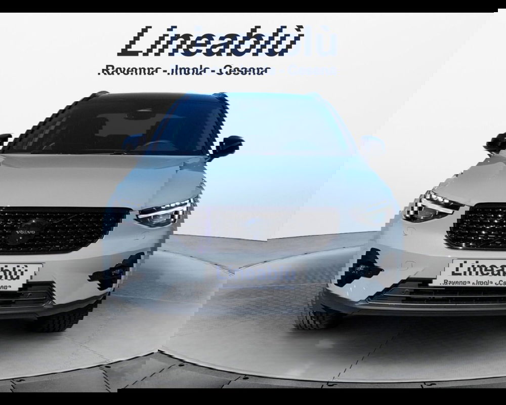 Volvo XC40 nuova a Bologna (8)