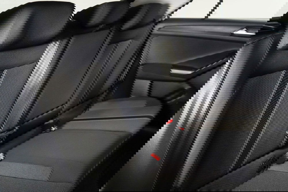 Volkswagen T-Roc usata a Varese (12)