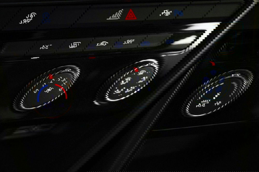 Volkswagen T-Roc usata a Varese (15)