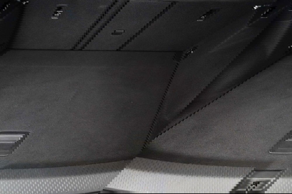 Volkswagen T-Roc usata a Varese (18)