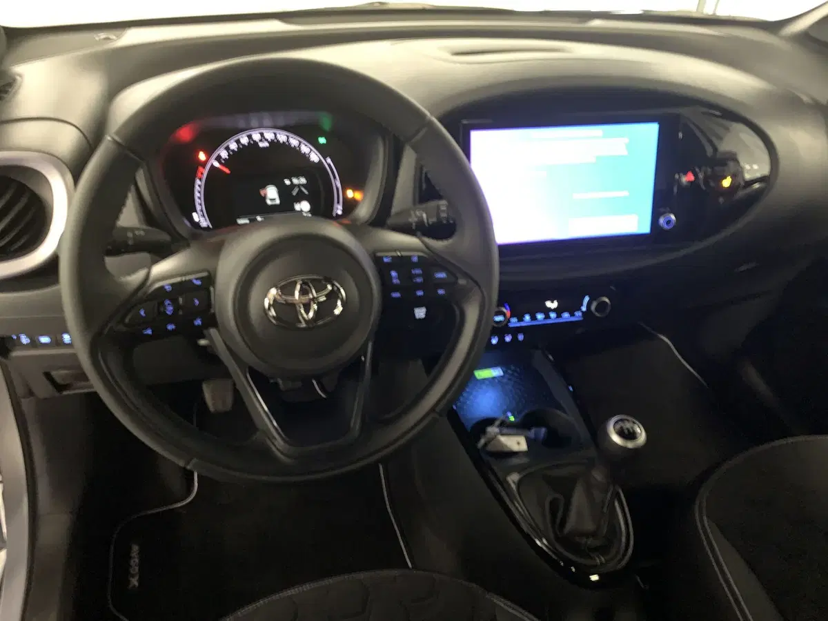 Toyota Aygo X nuova a Bergamo (10)