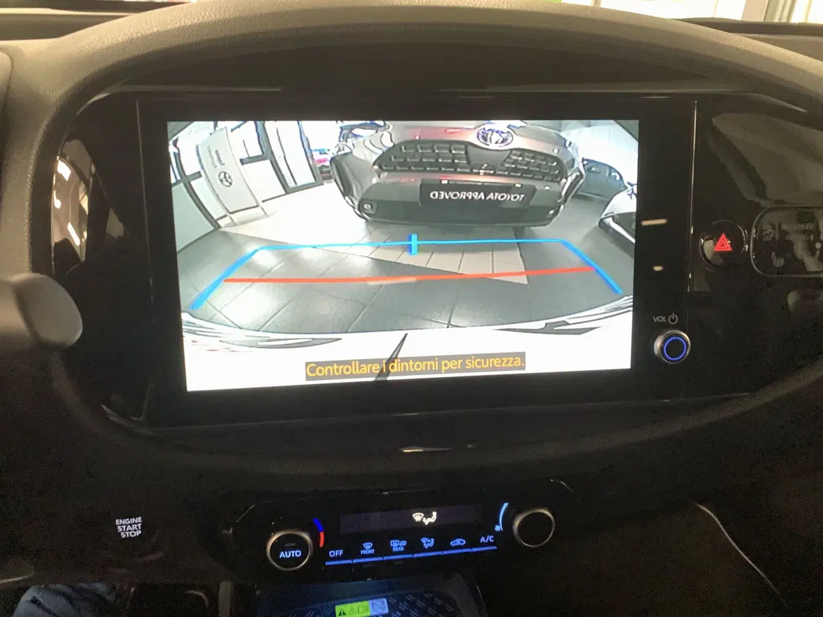 Toyota Aygo X nuova a Bergamo (17)