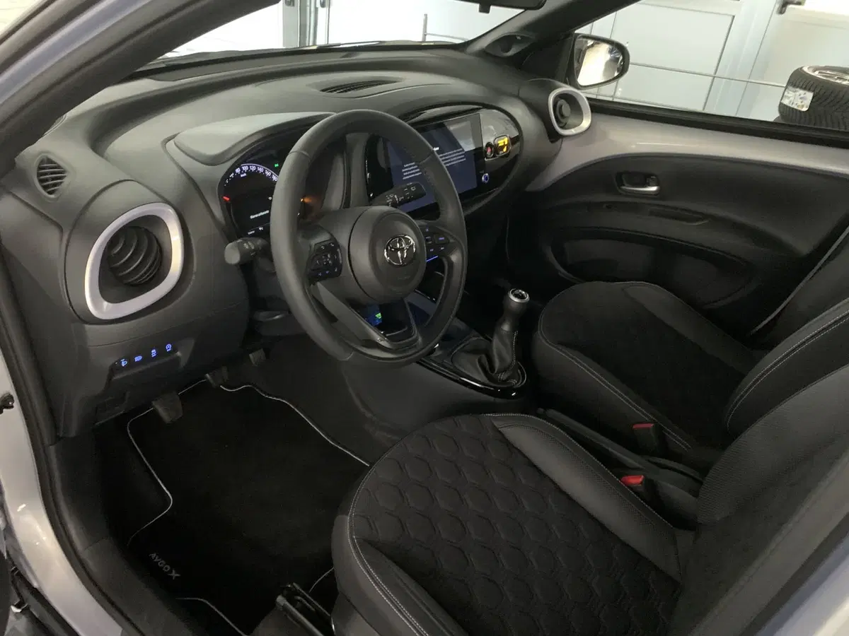 Toyota Aygo X nuova a Bergamo (18)