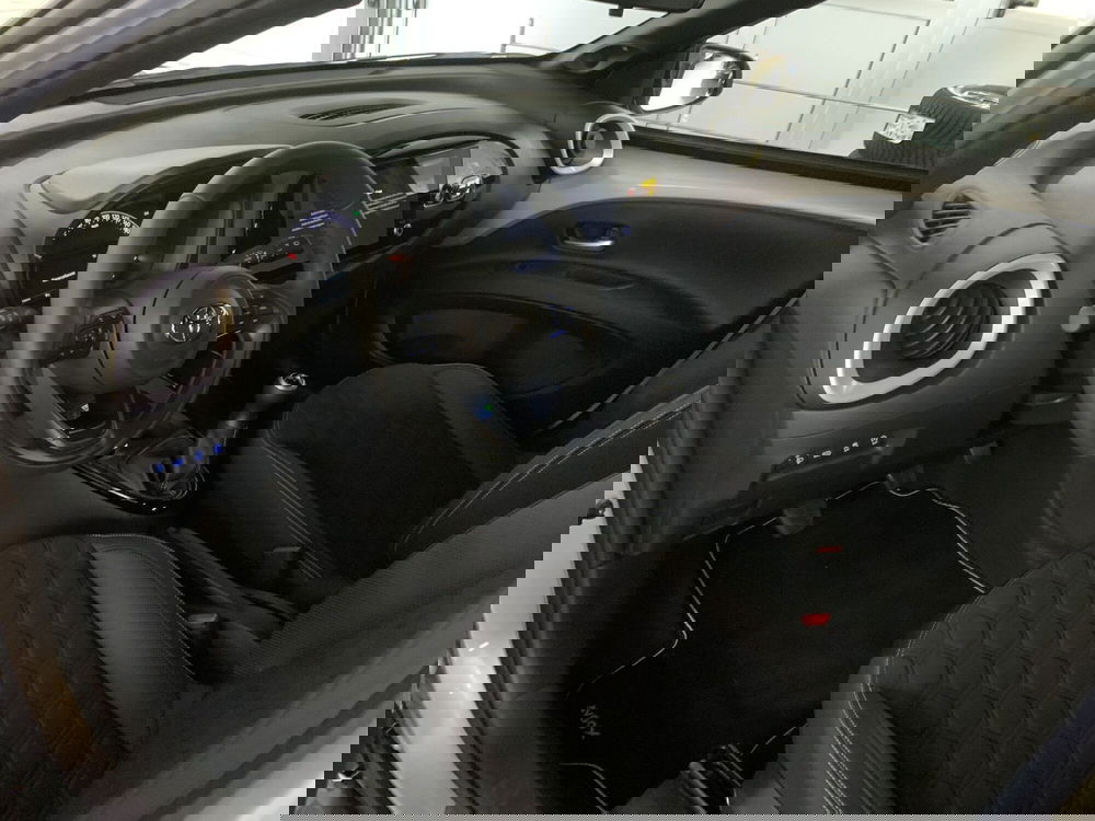 Toyota Aygo X nuova a Bergamo (18)