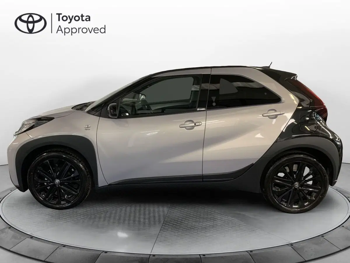 Toyota Aygo X nuova a Bergamo (3)