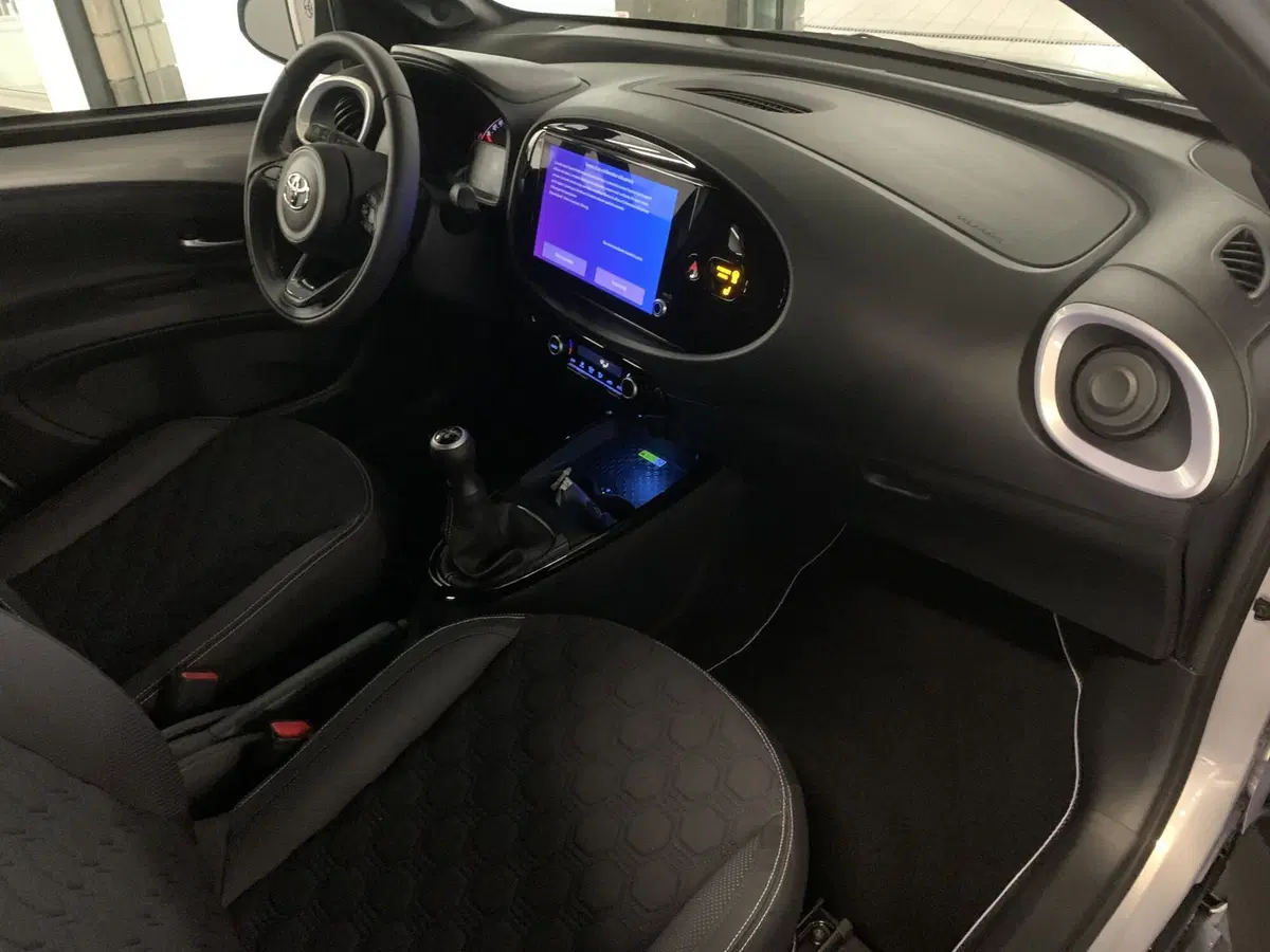 Toyota Aygo X nuova a Bergamo (6)