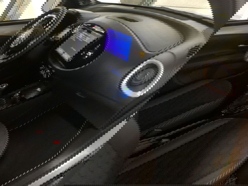 Toyota Aygo X nuova a Bergamo (6)