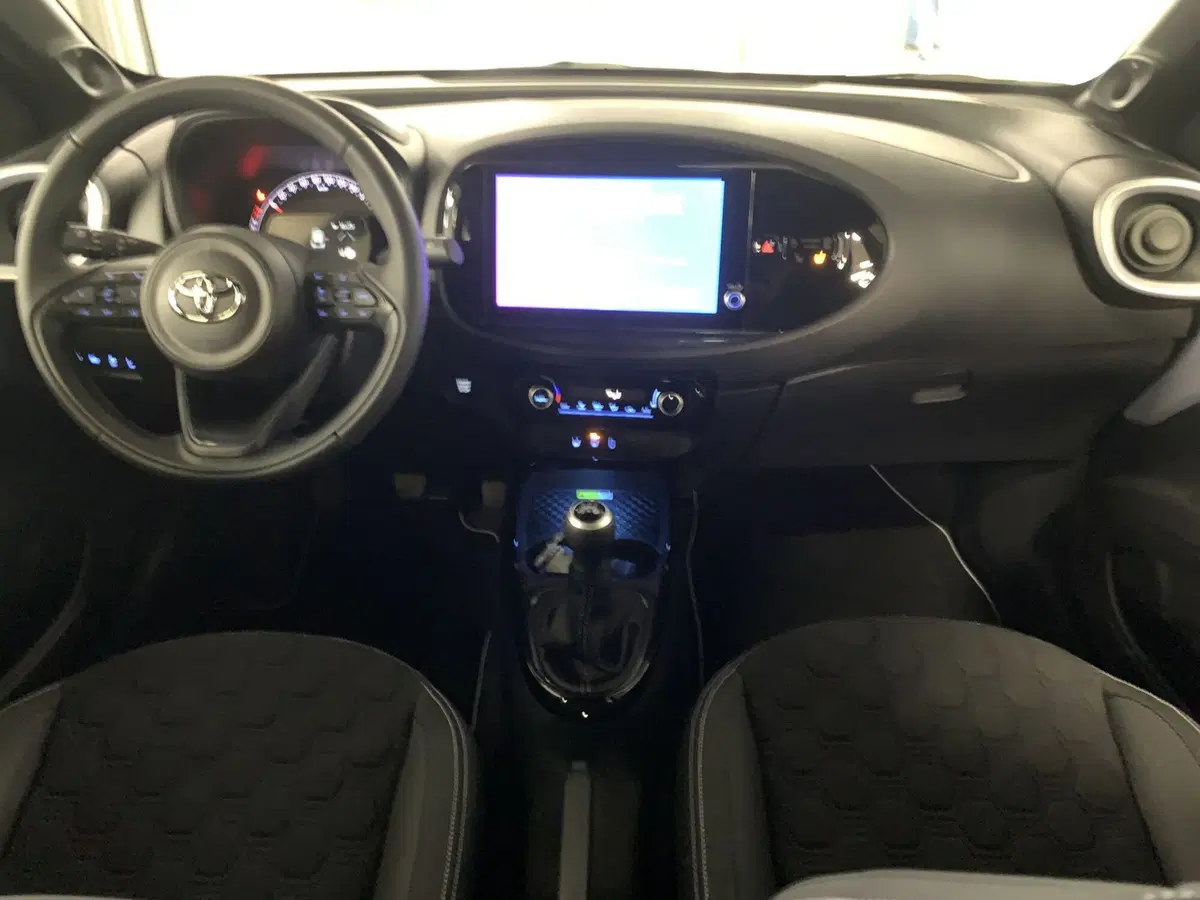 Toyota Aygo X nuova a Bergamo (9)