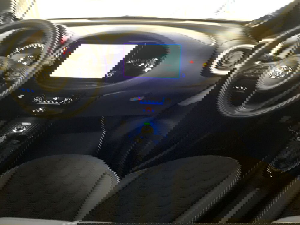 Toyota Aygo X nuova a Bergamo (9)
