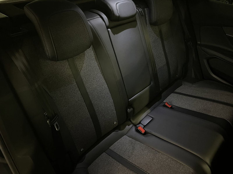 Peugeot 3008 usata a Milano (17)