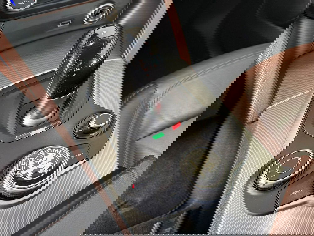 Alfa Romeo Stelvio usata a Brescia (18)