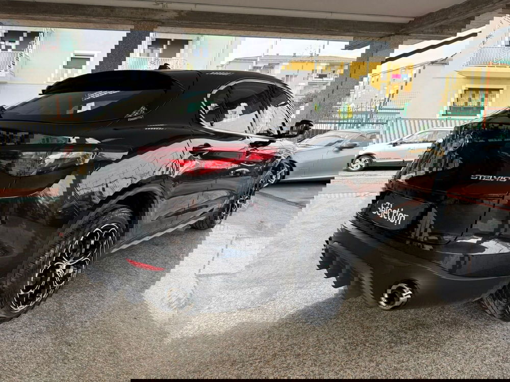 Alfa Romeo Stelvio usata a Brescia (4)