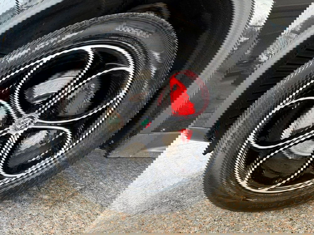 Alfa Romeo Stelvio usata a Brescia (7)