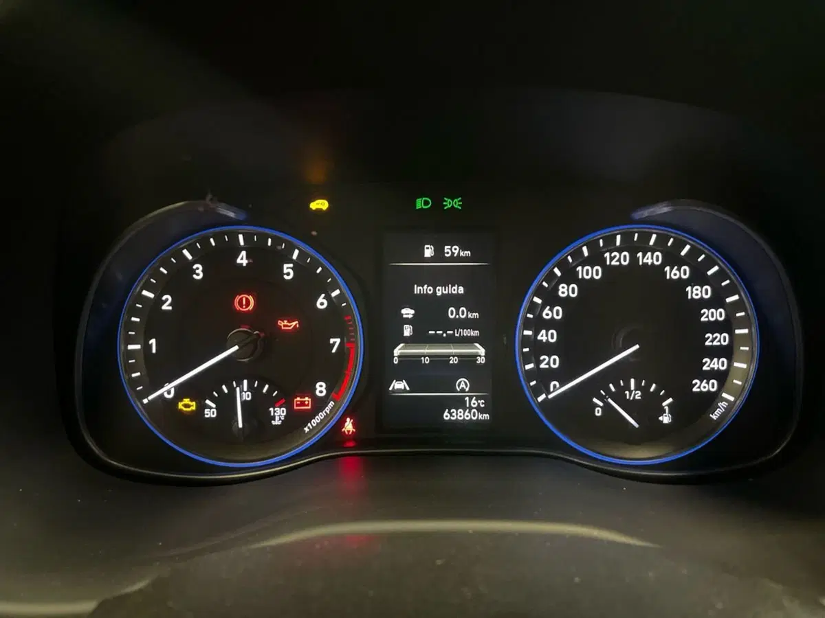 Hyundai Kona usata a Prato (13)