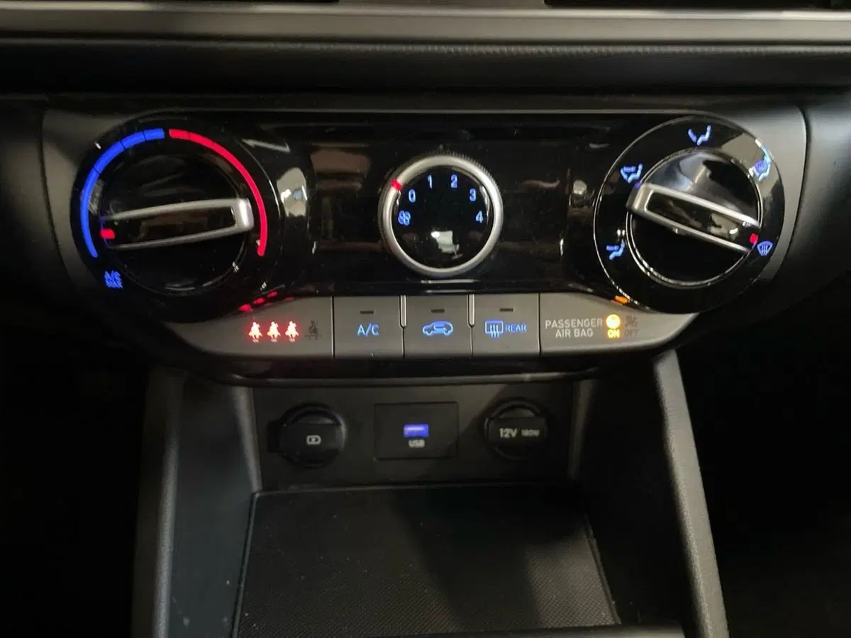 Hyundai Kona usata a Prato (15)