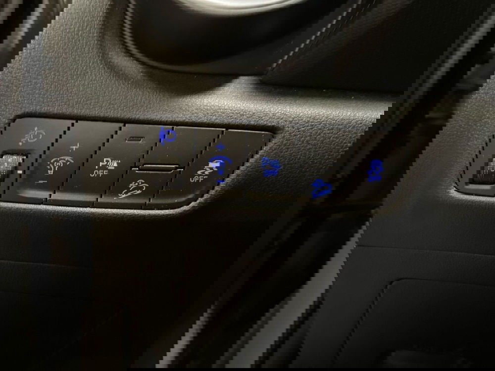 Hyundai Kona usata a Prato (16)