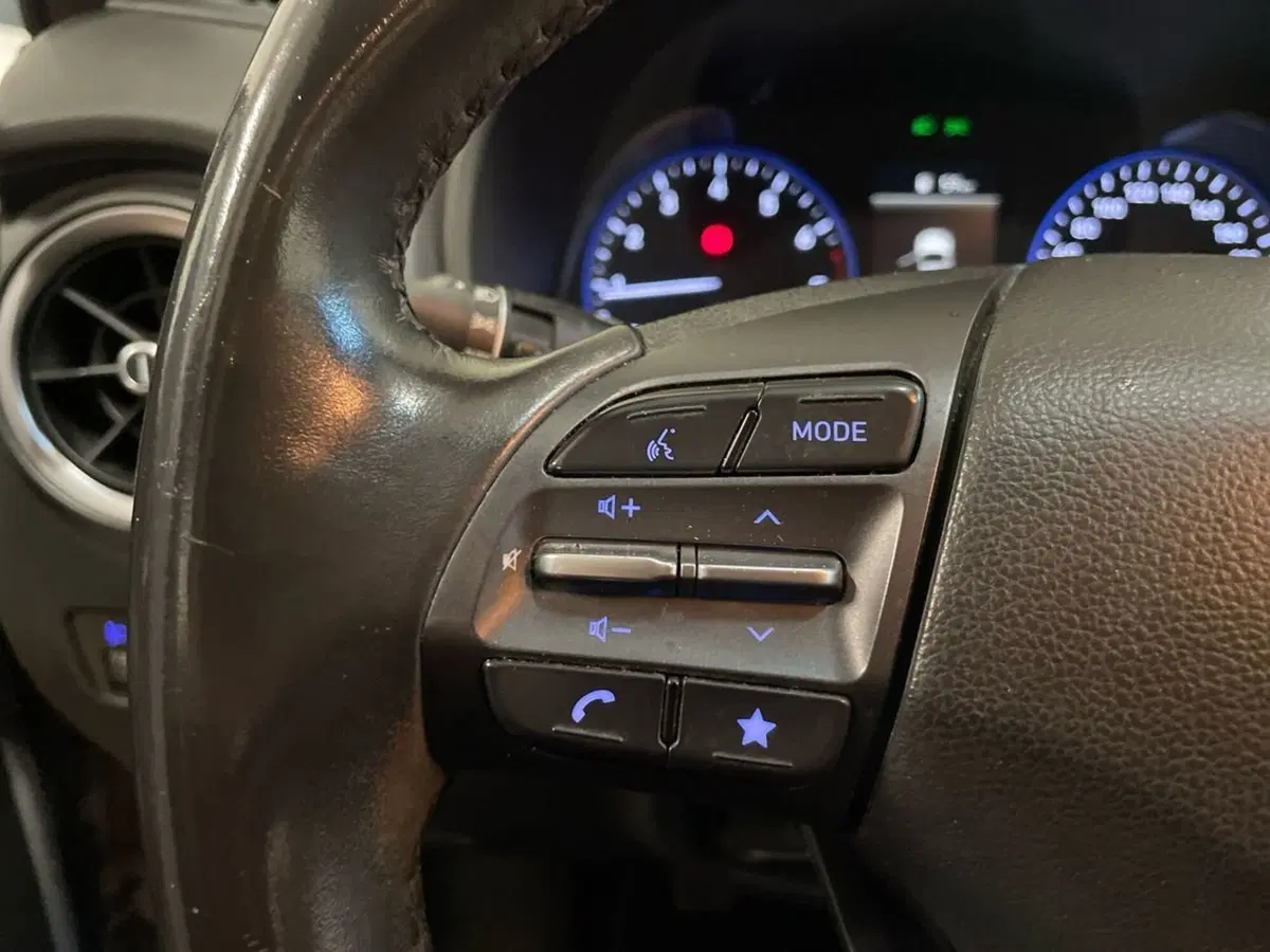 Hyundai Kona usata a Prato (19)