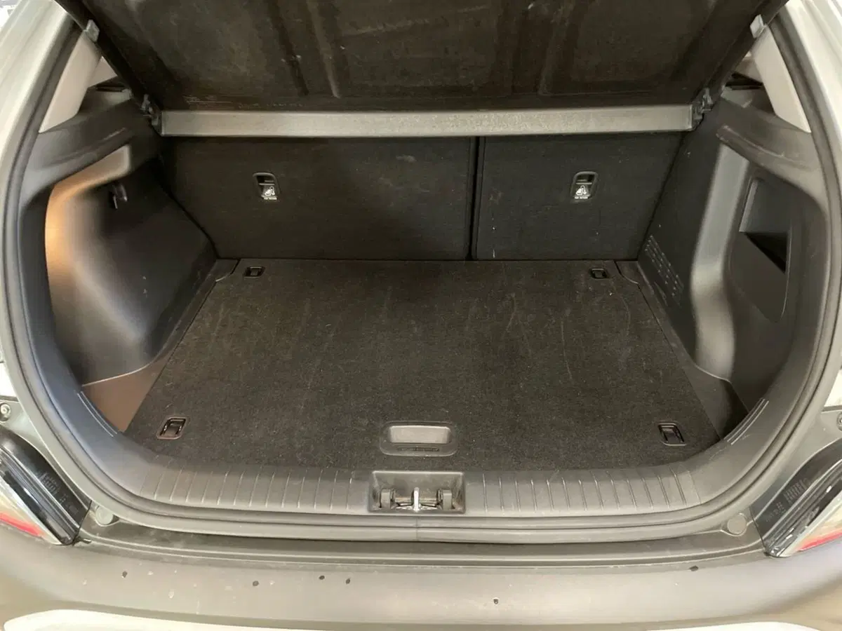 Hyundai Kona usata a Prato (8)