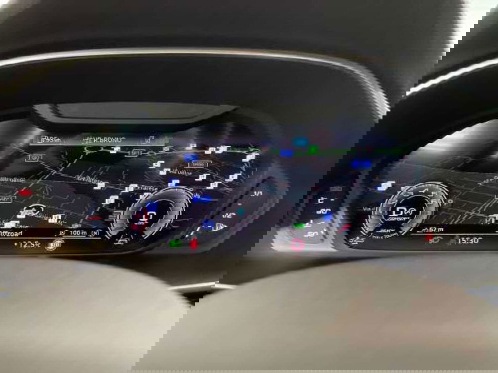 Audi Q3 Sportback nuova a Prato (18)