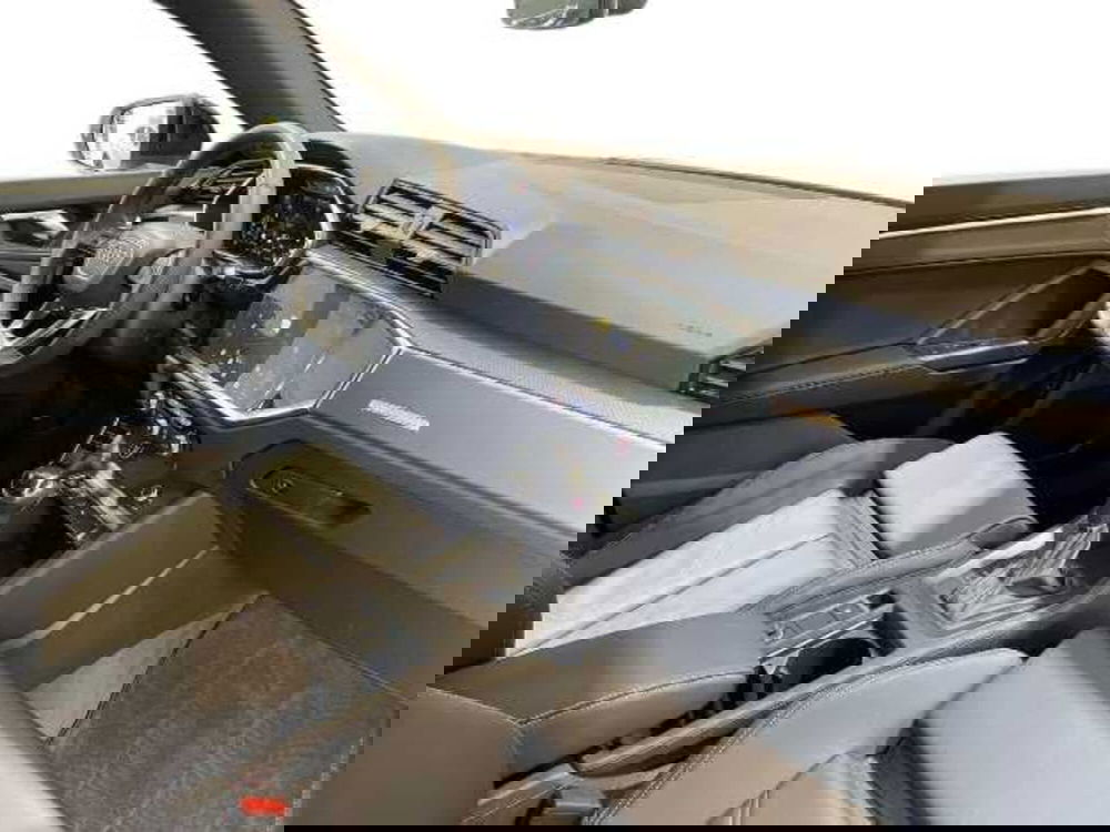 Audi Q3 Sportback nuova a Prato (3)