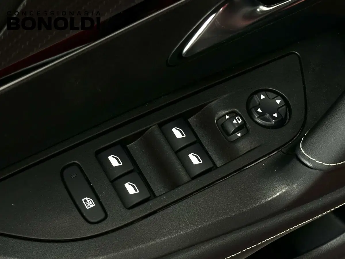 Peugeot 2008 usata a Brescia (7)