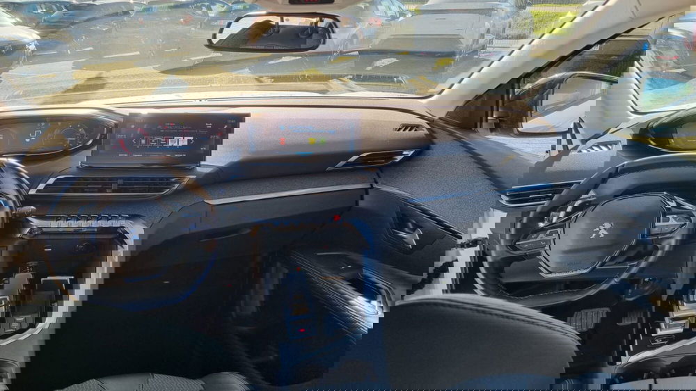 Peugeot 5008 usata a Lucca (12)