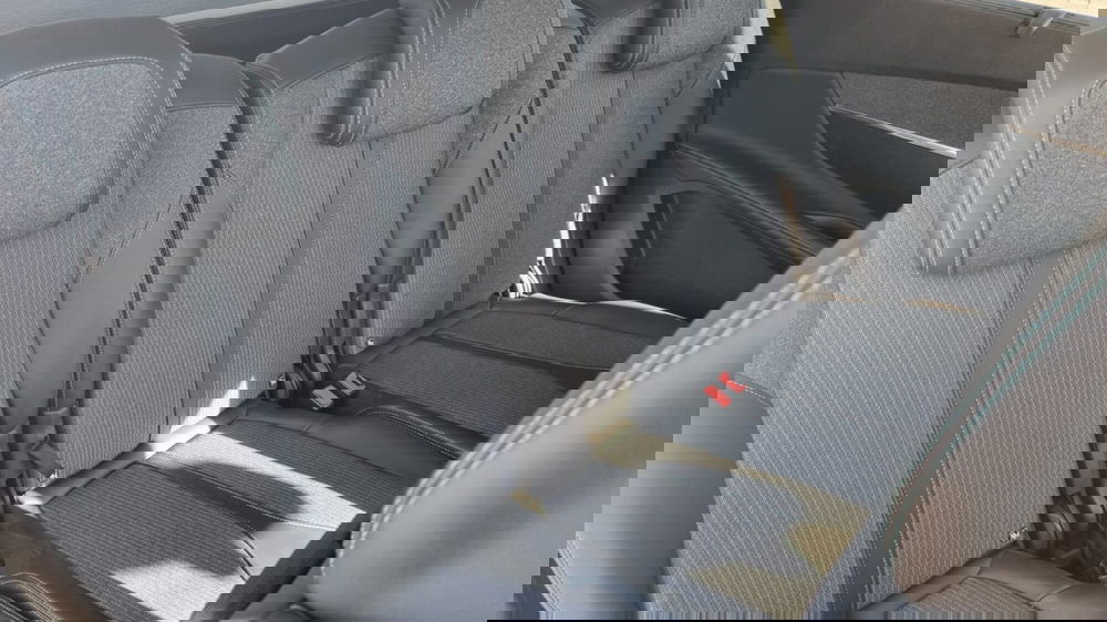 Peugeot 5008 usata a Lucca (15)