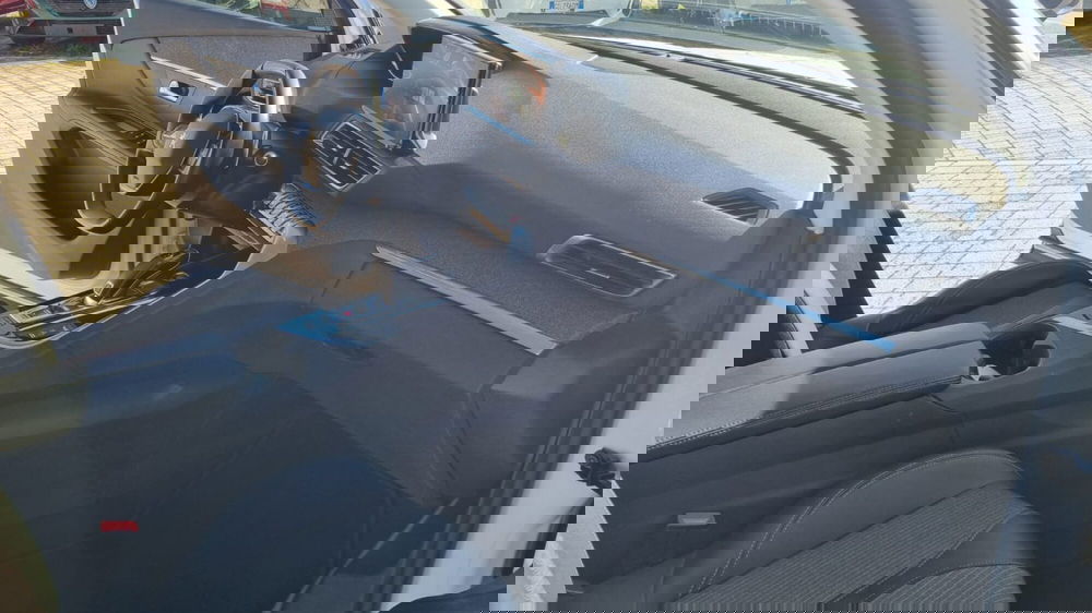 Peugeot 5008 usata a Lucca (17)