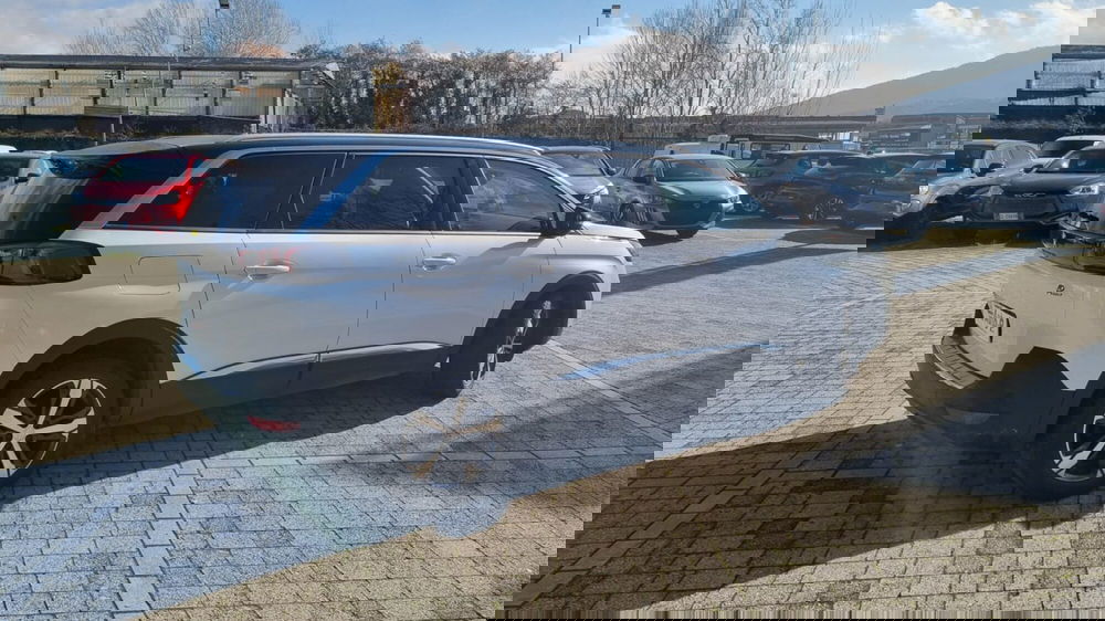 Peugeot 5008 usata a Lucca (3)