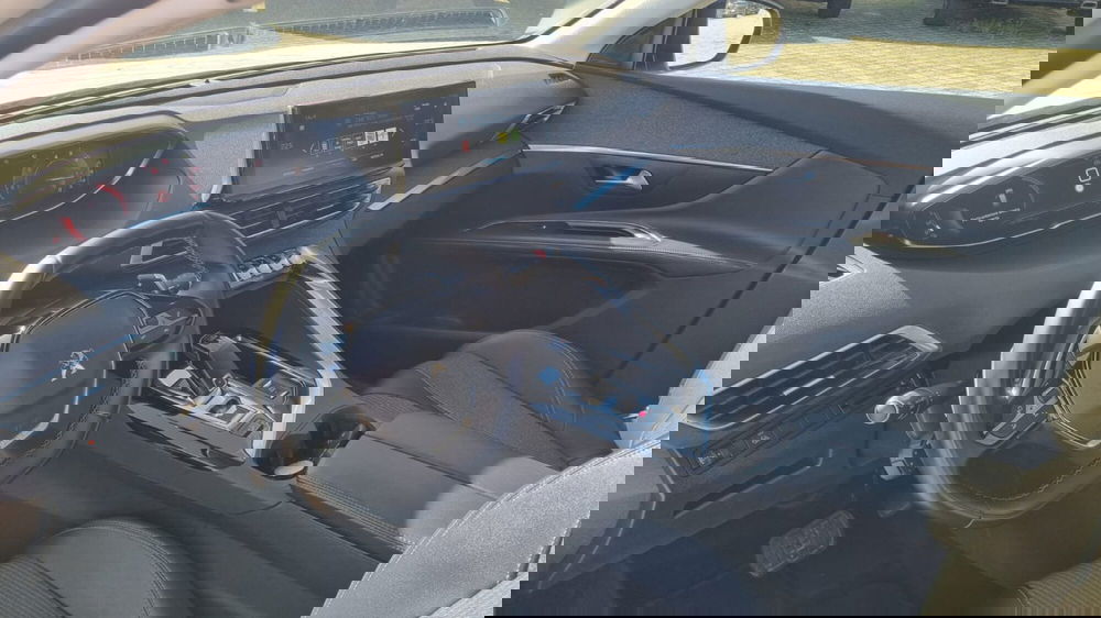 Peugeot 5008 usata a Lucca (6)