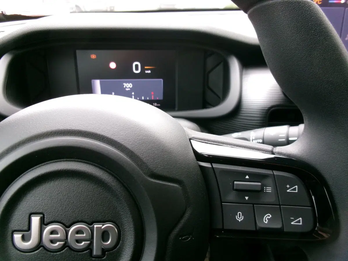 Jeep Avenger nuova a Venezia (13)
