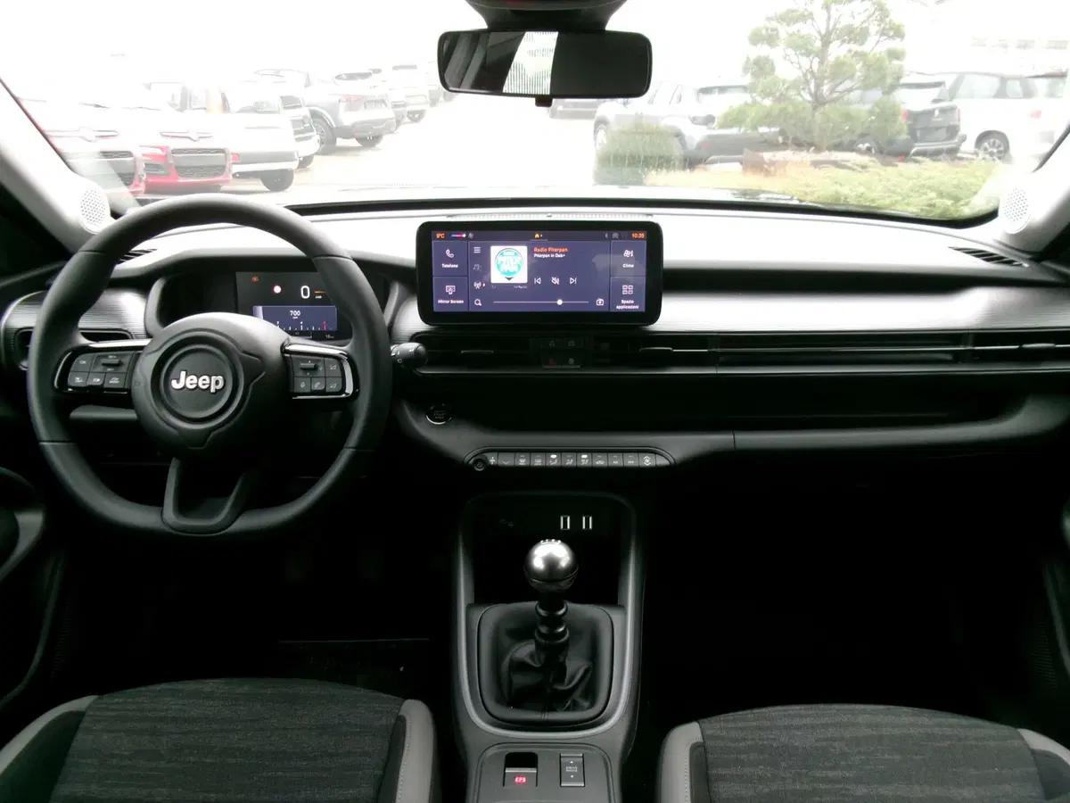 Jeep Avenger nuova a Venezia (9)