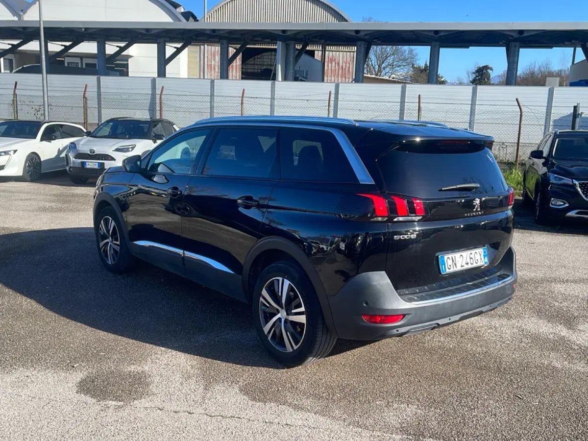 Peugeot 5008 usata a Frosinone (3)