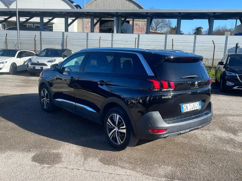 Peugeot 5008 usata a Frosinone (3)